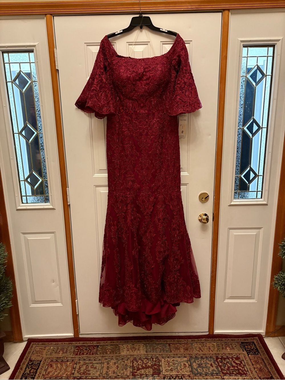 Azaria NEW Gorgeous  strapless Burgundy dress with tags